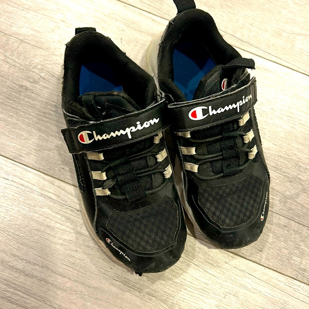 Champion children’s shoes US 12